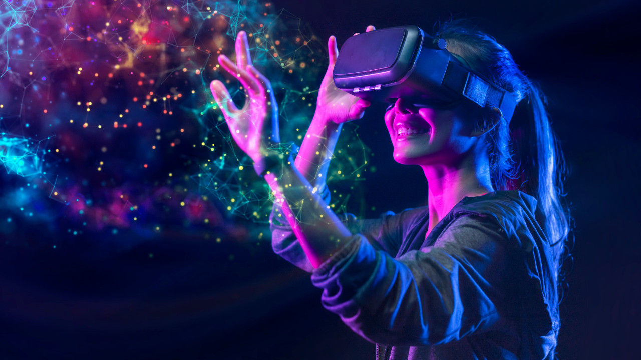 AI in Virtual Reality: Exploring the Fusion of Virtual Reality and AI